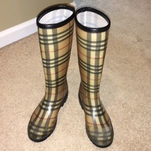 Authentic Burberry Rainboots